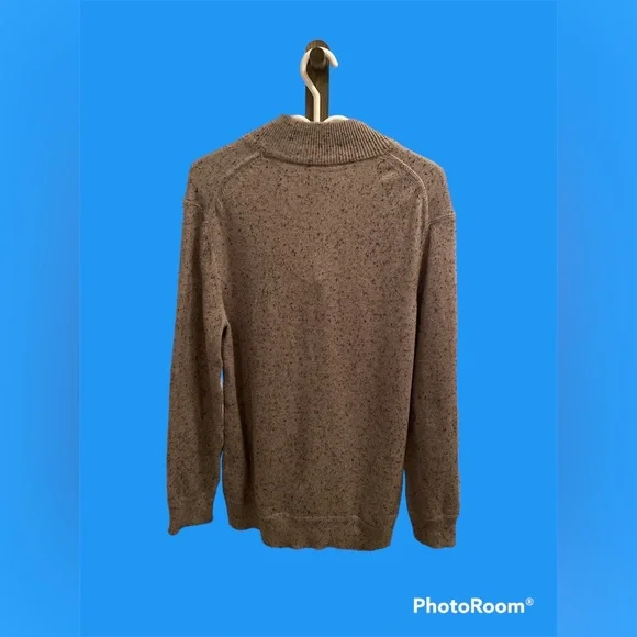 Denver Hayes - Picture 3 of 3